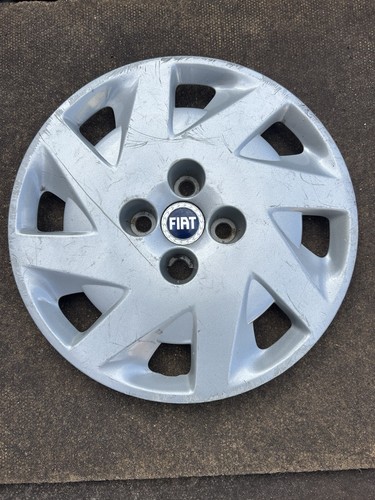 Fiat punto wheel trim hub - 14",