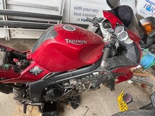 triumph sprint st 1050