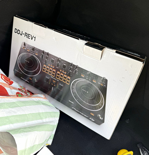 Pioneer ddj rev1 - pioneer, dj