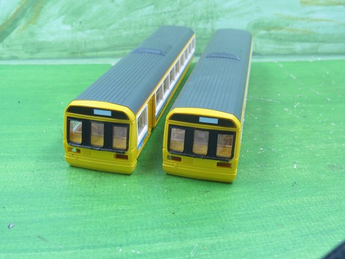 Hornby r346 class 142 - x,