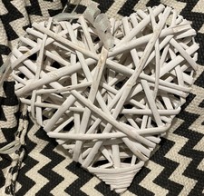 White Wicker Heart Hanging Decor 