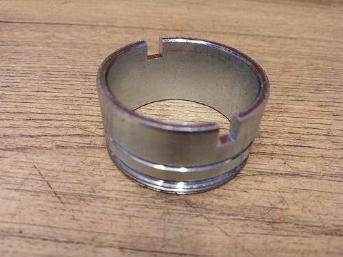 Triumph conical hub - hub, speedo