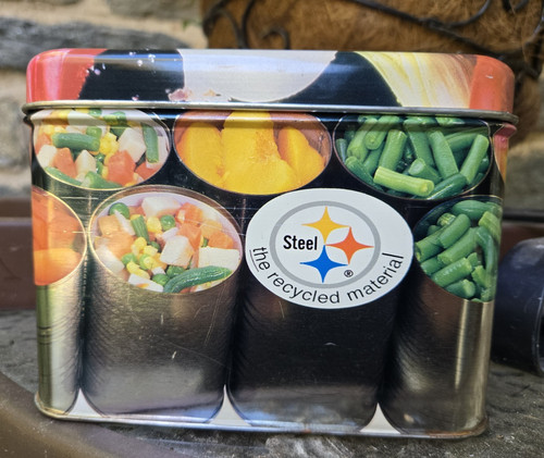 Vintage metal tin recipe box - metal,