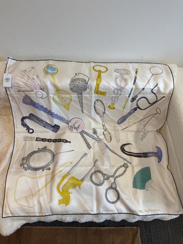 Hermès carré silk scarf - silk,