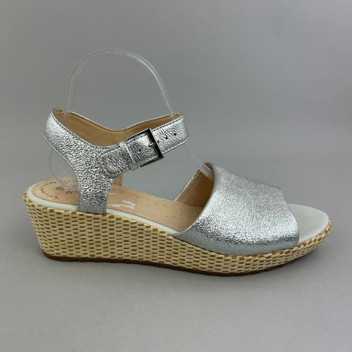 Clarks sandals size uk7 - clarks,