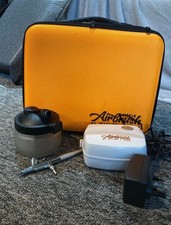 Watson & Webb Airbrush Cake