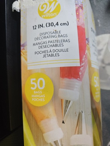 Wilton piping tips - tips, bags