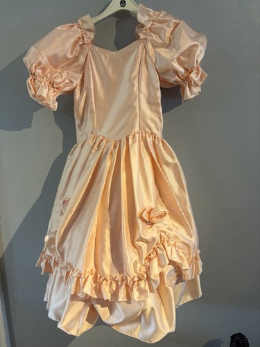Vintage 80s peach frilly - 80s.,