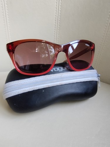Vogue designer burgundy colour - designer,
