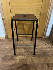 Original Hardwood seated Lab