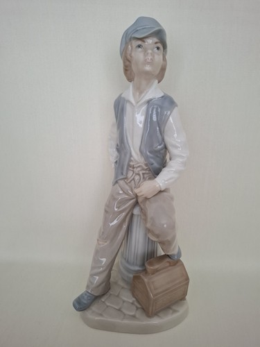 Vintage nao lladro - by,