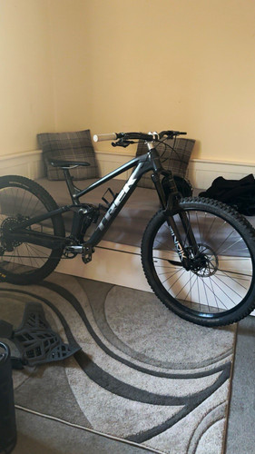 Trek slash mountain - trek, bike