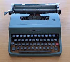 Olivetti Vintage Typewriter -
