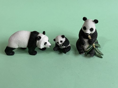 Schleich giant panda sitting - giant,