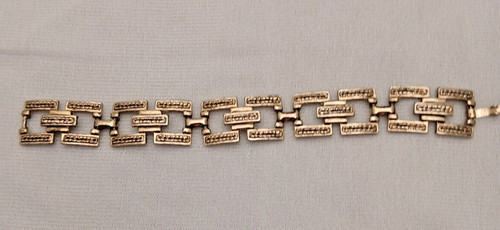 Gold tone chain - tone, gate
