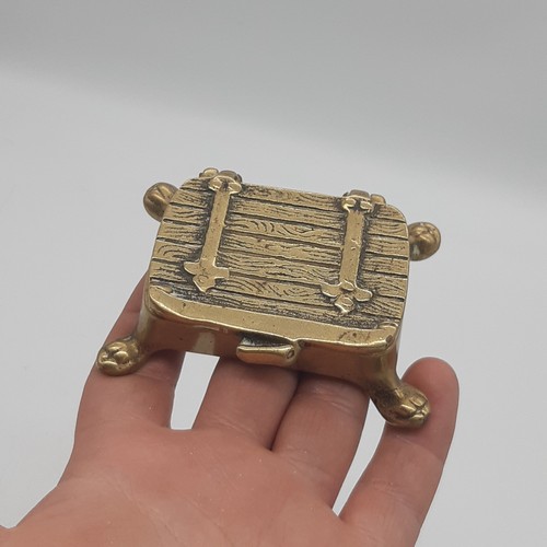 Vintage brass trinket box - brass,