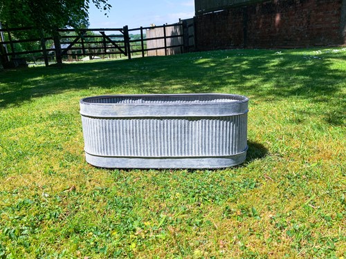 Vintage ribbed design metal - vintage,