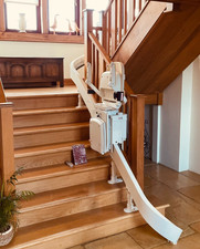 ACORN 180 CURVED STAIR LIFT BESPOKE  ~ RECONDITIONED FITTED STAIRLIFT STANNAH