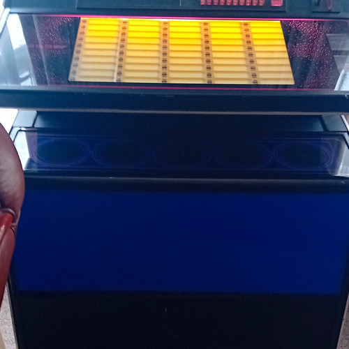 Freestanding jukebox machine - freestanding,