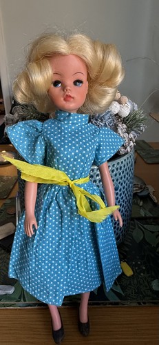 Sindy doll 1974skinny leg - sindy,