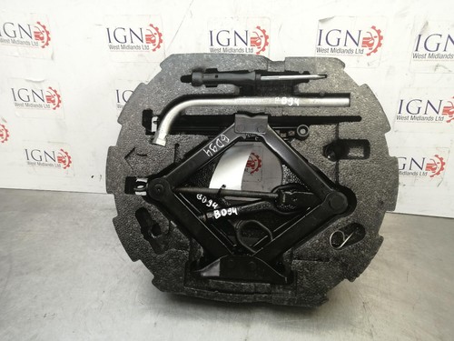 Volkswagen beetle wheel - wheel, jack