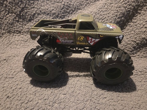 Hot wheels monster trucks - hot,