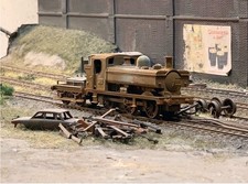 OO gauge locomotive: Scrapyard GWR Pannier Tank & wagon, heavily rusted. Ref N9