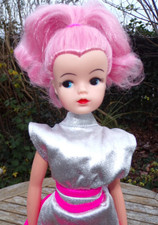 VINTAGE SINDY DOLL SPACE