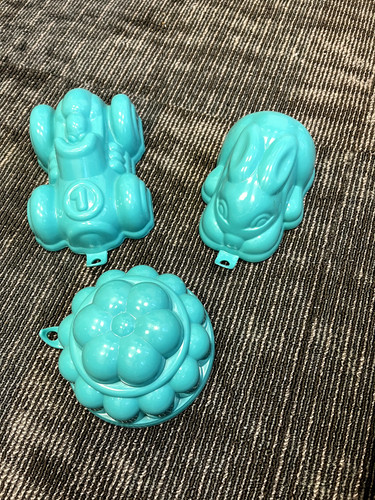 Three plastic jelly moulds - plastic, –