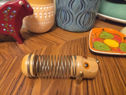 Vtg wooden metal coil dog - vtg,