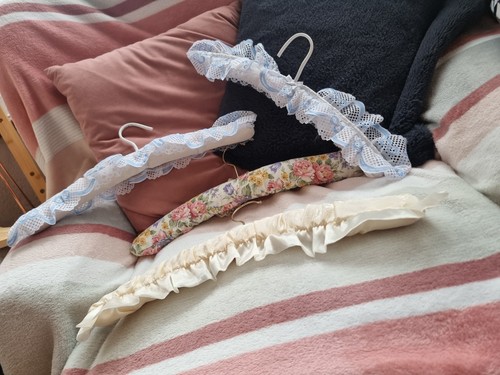 Vintage padded coat hangers - x5,