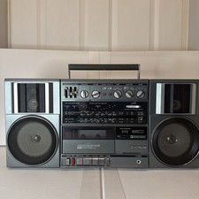 Hitachi TRK-9100E Stereo Cassette Radio Recorder Vintage Boombox