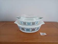 2x Vintage Pyrex Chelsea