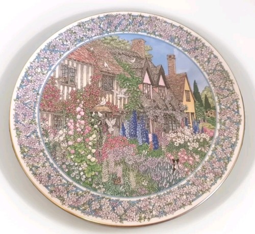 Royal worcester cottage - royal,