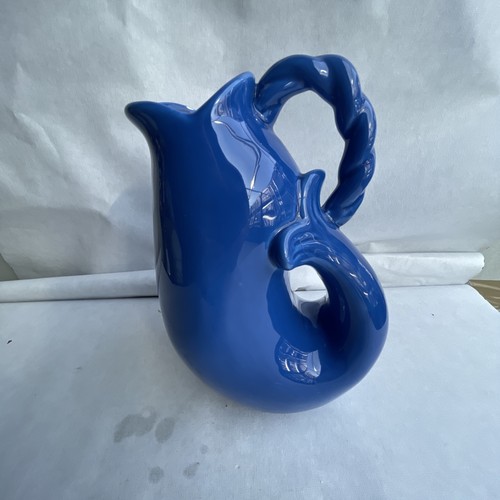 Max gurgle pot - t,