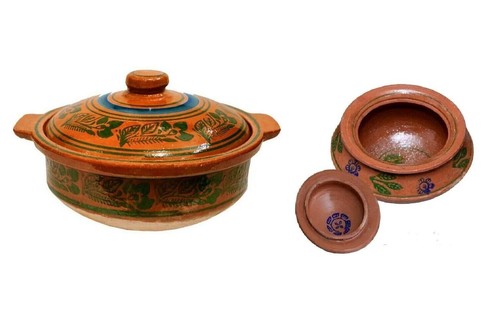 Clay pot handi - cooking, biryani