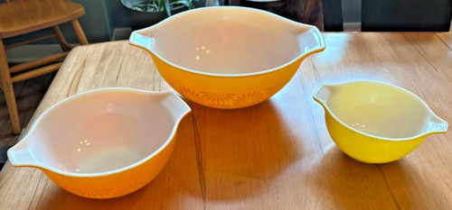 Vintage pyrex sunflower daisy - sunflower,