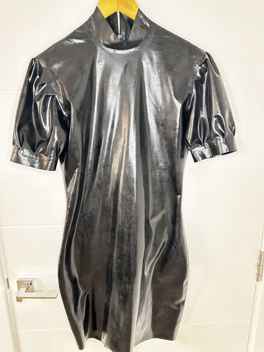 Blacklatex dress short sleeved - short,