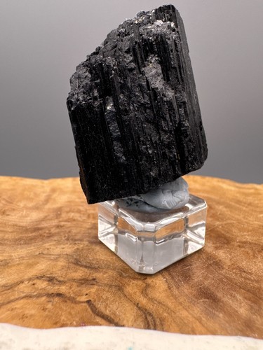 Crystal specimen black - specimen,