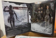 Rise Of The Tomb Raider Play Arts Action Figure Lara Croft