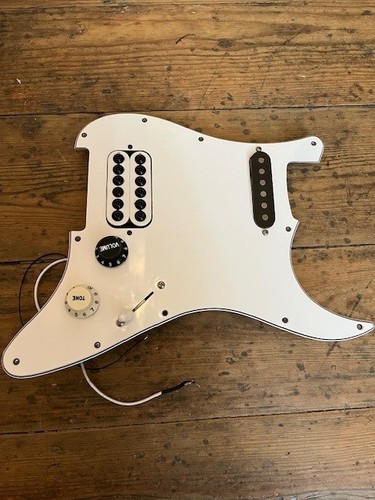Loaded strat pickguard - loaded,