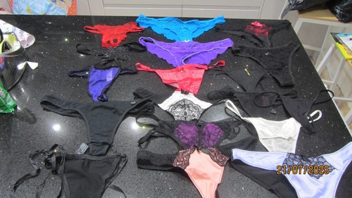 Job lot vintage thongs - ,