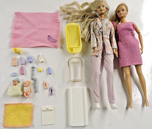 2002 barbie happy - 2002, family