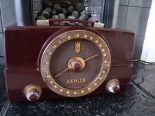 CIRCA 1950'S ZENITH BAKELITE RADIO - S17787