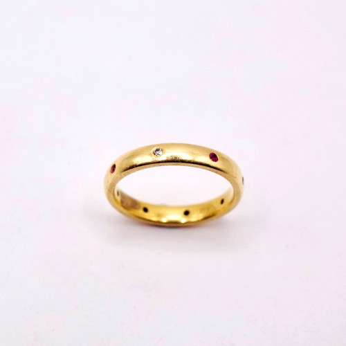 18ct gold eternity band - gold,