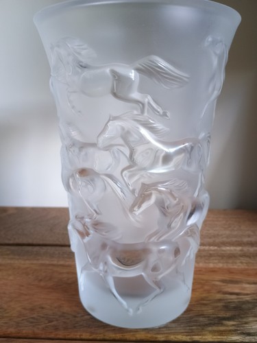 Lalique mustang glass - , vase