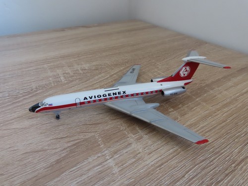 200 scale aviogenex tupolev - 1:200,