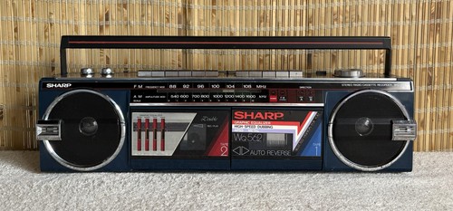 Vtg 80s sharp boombox 562 - sharp,