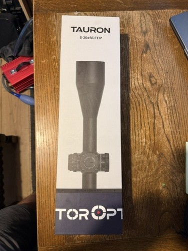 Pre owned vector optics tauron - vector,