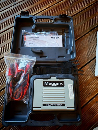 Megger mit300 portable - megger,